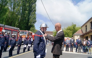 Excideuil - Remise de la médaille de la jeunesse des sports et de l'engagement associatif échelon or à M. Jean-Michel TICHET.