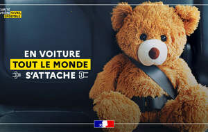 En voiture : Tout le monde s'attache !...