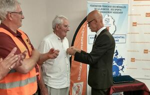 62d5af128ca63_manifestationYvesFournier5.jpg
